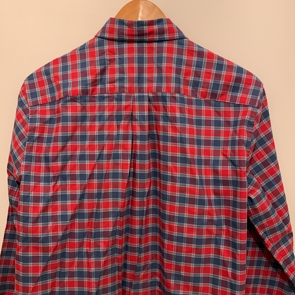 Vineyard Vines (S) - Picture 9 of 15